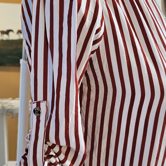 Chic Red Wine and White Striped Blouse with Zipper - Picture 3 of 8